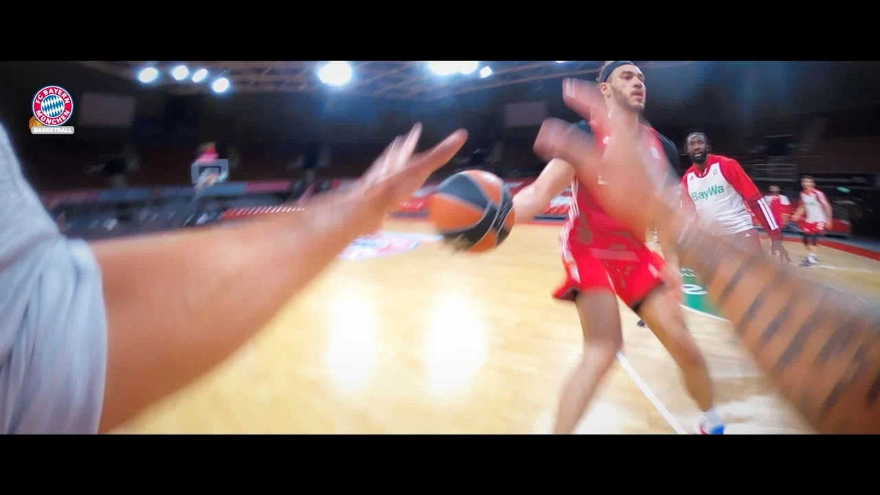 Visão em primeira pessoa de uma partida de basquete